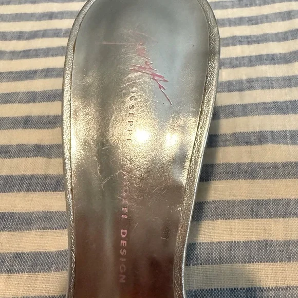 Vintage Giuseppe Zanotti butterfly kitten heels, silver 37.5 - Picture 2 of 4